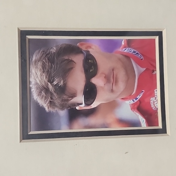JEFF GORDON MATTED PHOTO FRAME. - Picture 4 of 5